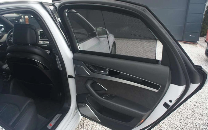 Audi S8 cena 149900 przebieg: 131000, rok produkcji 2012 z Hajnówka małe 596